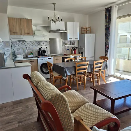 Complet Pour 4 - Proche Gare Apartament *